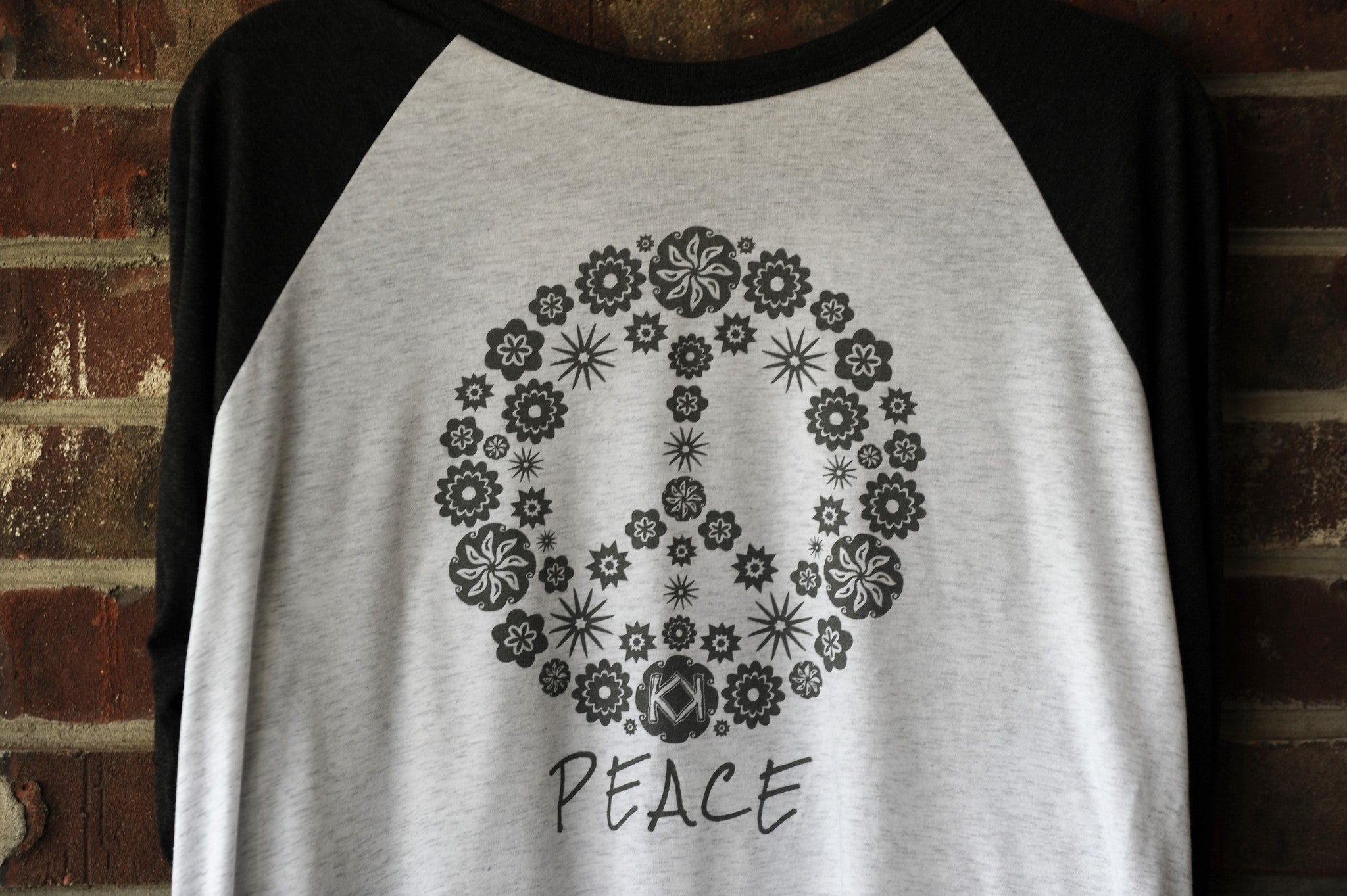 Peace - 3/4 Sleeve Triblend White Flek/Charcoal-Black